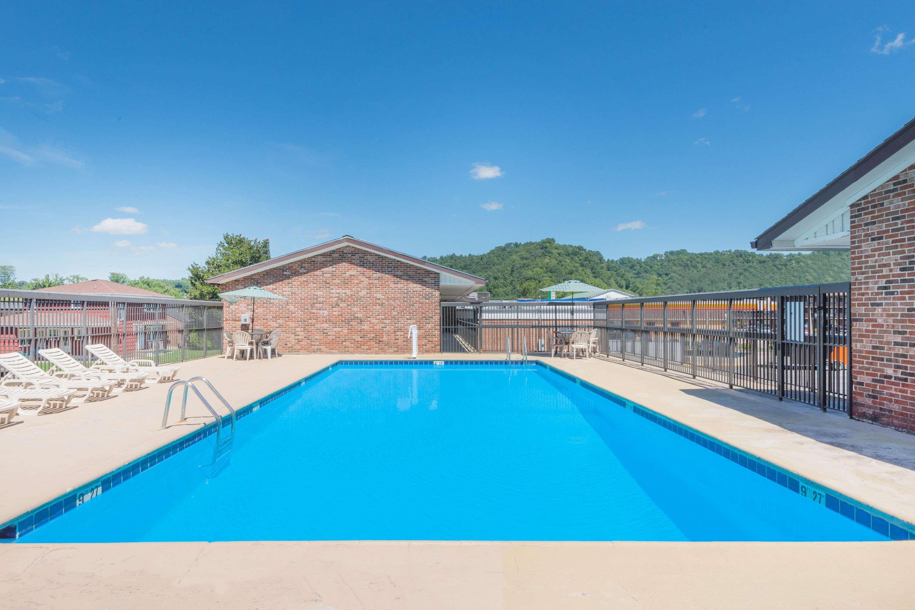 Days Inn By Wyndham Paintsville Exterior foto